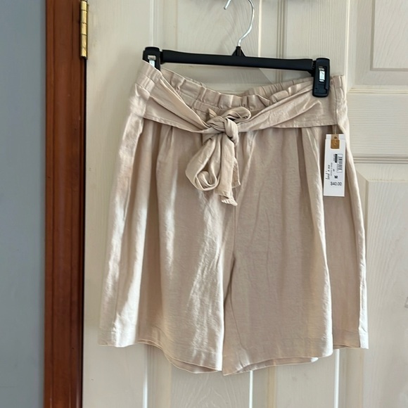 NWT-land’n sea-M-tan-tie front, high waist,washable, linen blend shorts. - Picture 1 of 10